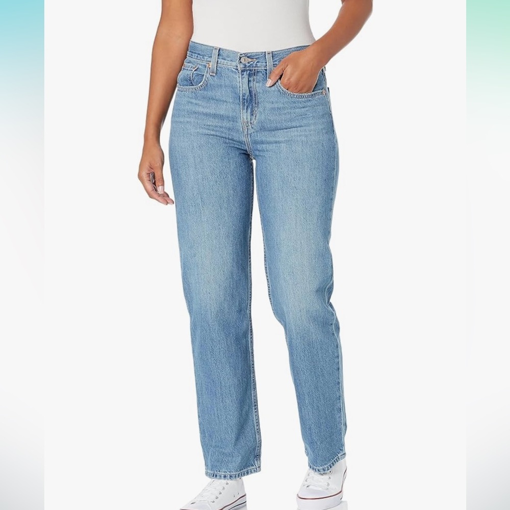 Levi's Low Pro Straight Leg Jeans in Medium Wash